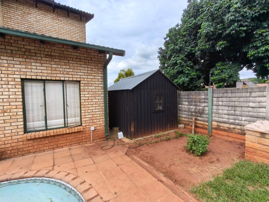 3 Bedroom Property for Sale in Protea Park North West